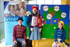 Red Noses in the Caravan Orchestra performance